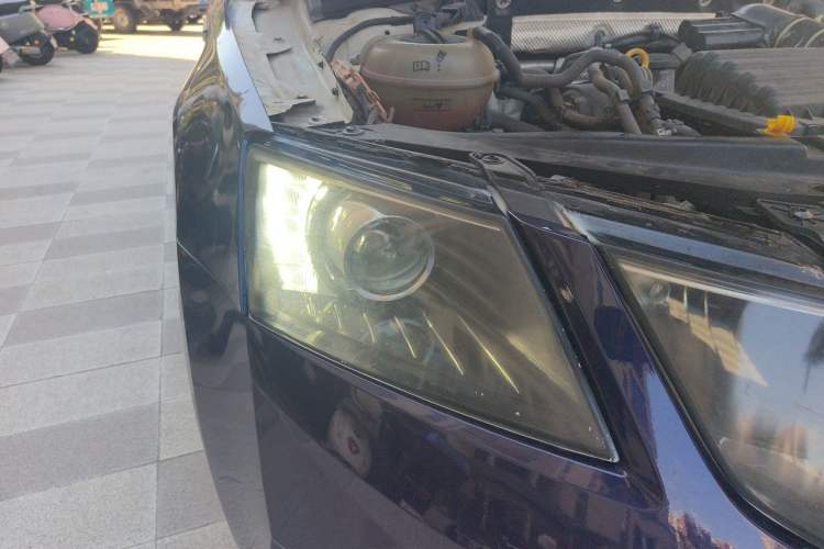Used Skoda Octavia 2018 TSI230 DSG Comfort Edition Right Front Headlight
