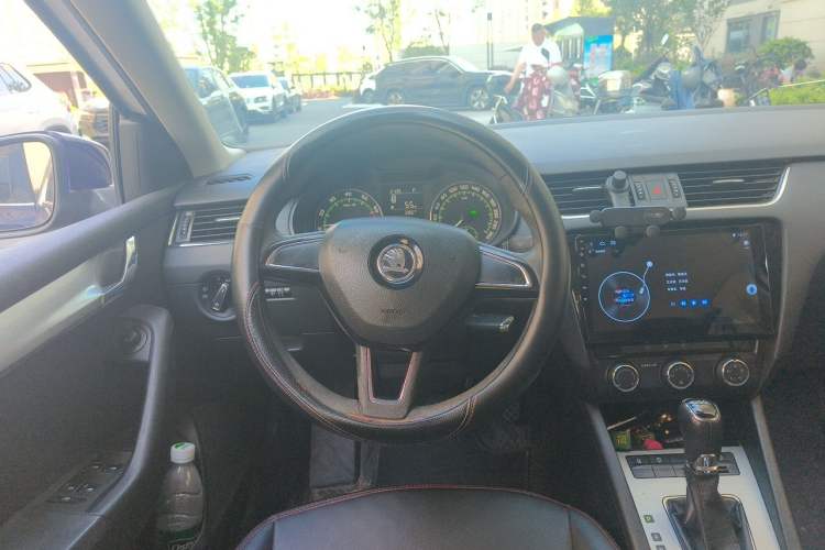 Used Skoda Octavia 2018 TSI230 DSG Comfort Edition Steering Wheel