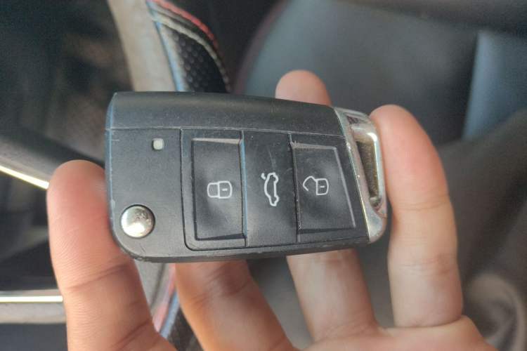 Used Skoda Octavia 2018 TSI230 DSG Comfort Edition Vehicle Key