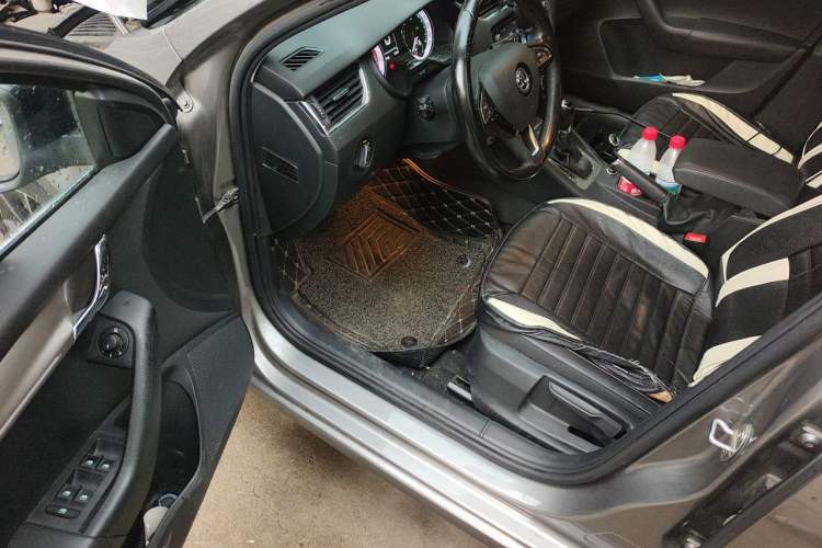 Used Skoda Octavia 2018 TSI280 DSG Luxury Edition Driver Seat