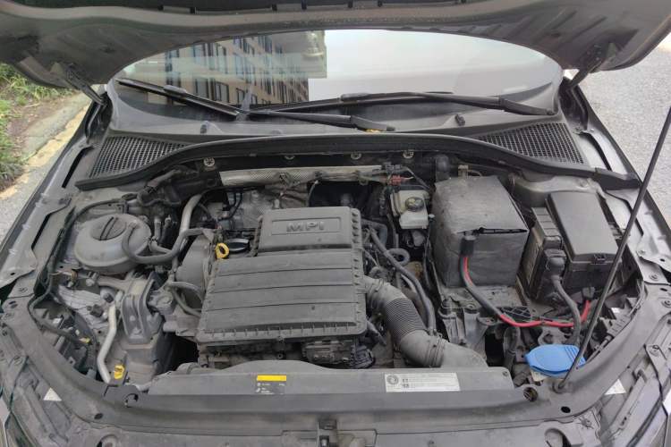 Used Skoda Octavia 2018 1.6L Automatic Luxury Edition Engine Bay