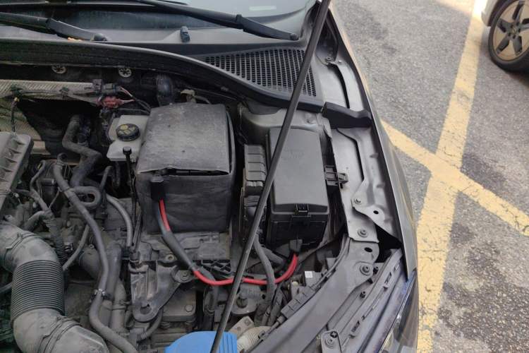 Used Skoda Octavia 2018 1.6L Automatic Luxury Edition Engine Bay Left