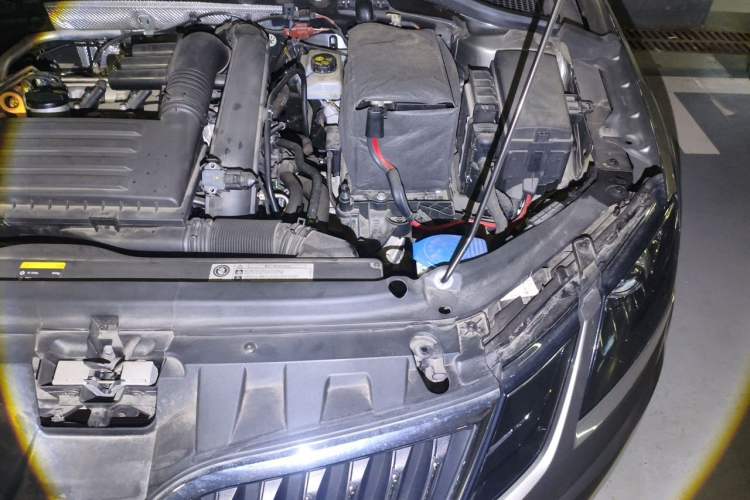 Used Skoda Octavia 2018 Station Wagon TSI230 DSG Luxury Edition Engine Bay Left