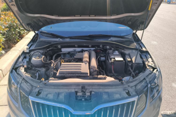 Used Skoda Octavia 2018 Station Wagon TSI230 DSG Luxury Edition Engine Bay