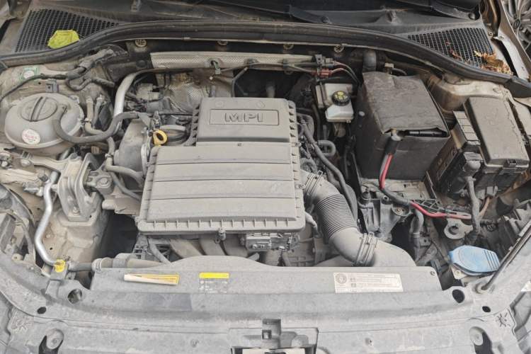 Used Skoda Octavia 2018 1.6L Automatic Luxury Edition Engine Bay