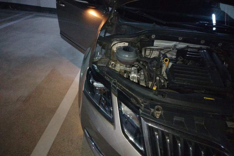 Used Skoda Octavia 2018 TSI280 DSG Luxury Edition Engine Bay Right