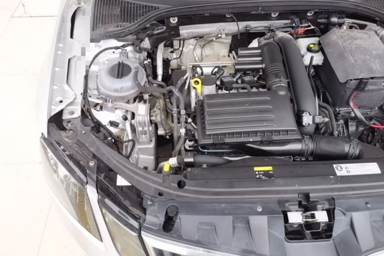 Used Skoda Octavia 2018 TSI230 DSG Luxury Edition Engine Bay Right