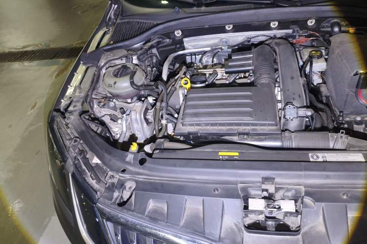 Used Skoda Octavia 2018 Station Wagon TSI230 DSG Luxury Edition Engine Bay Right