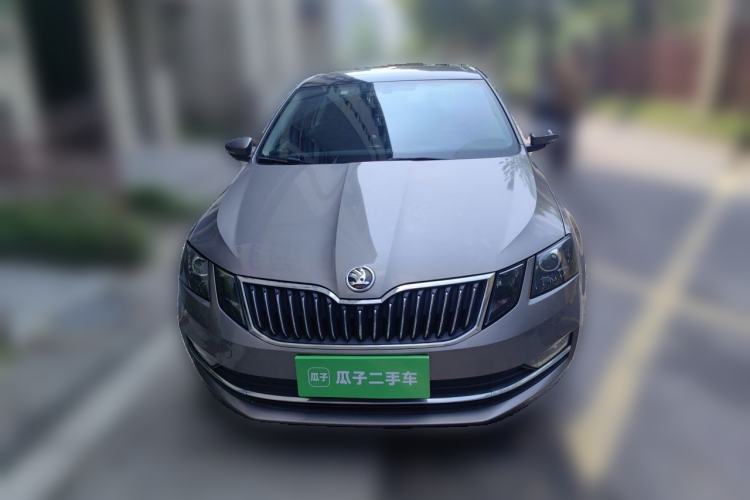 Used Skoda Octavia 2018 1.6L Automatic Luxury Edition Front