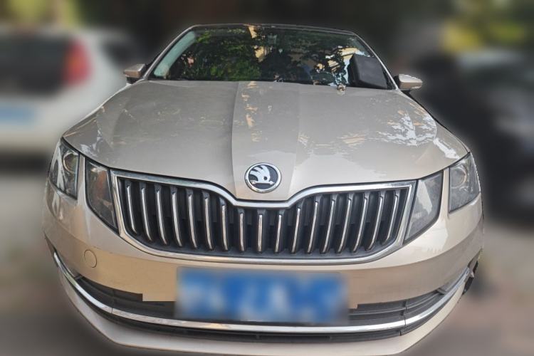 Used Skoda Octavia 2018 1.6L Automatic Luxury Edition Front