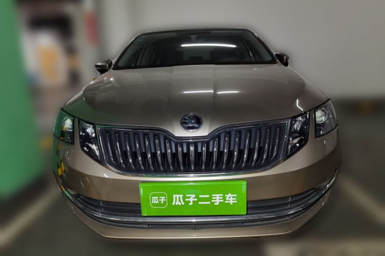 Used Skoda Octavia 2018 1.6L Automatic Luxury Edition Front