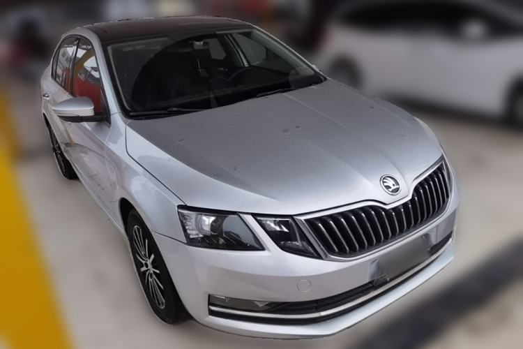Used Skoda Octavia 2018 TSI230 DSG Luxury Edition Front Right 45 Deg