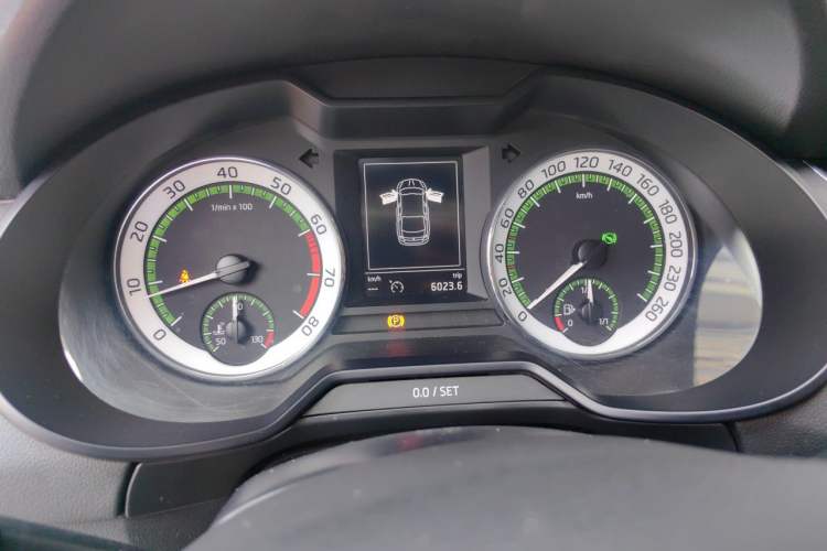 Used Skoda Octavia 2018 1.6L Automatic Luxury Edition Instrument Cluster