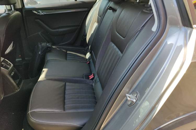 Used Skoda Octavia 2018 Station Wagon TSI280 DSG Flagship Edition Left Rear Seat