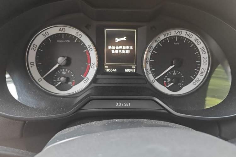Used Skoda Octavia 2018 1.6L Automatic Luxury Edition Odometer Close Up
