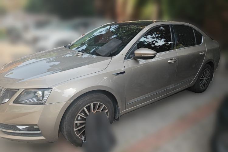 Used Skoda Octavia 2018 1.6L Automatic Luxury Edition Guazi used car, China used car export, Used car for sale, Used cars, Cheapest cars for sale