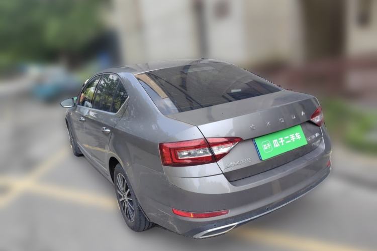 Used Skoda Octavia 2018 1.6L Automatic Luxury Edition Rear Left 45 Deg