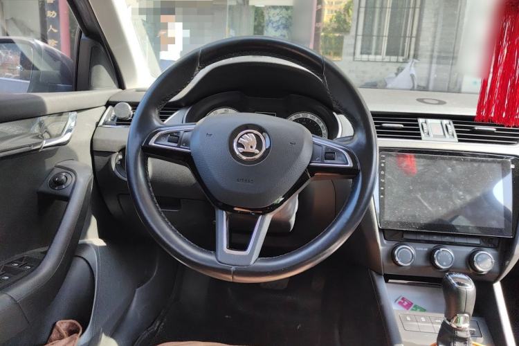 Used Skoda Octavia 2018 Station Wagon TSI280 DSG Luxury Edition Steering Wheel