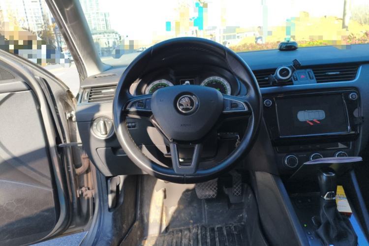 Used Skoda Octavia 2018 Station Wagon TSI230 DSG Luxury Edition Steering Wheel