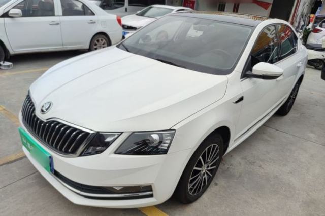Used Skoda Octavia 2018 1.6L Automatic Luxury Edition