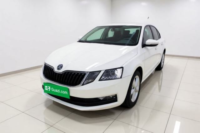 Ojetý Skoda Octavia 2018 1.6L Manual Standard Edition