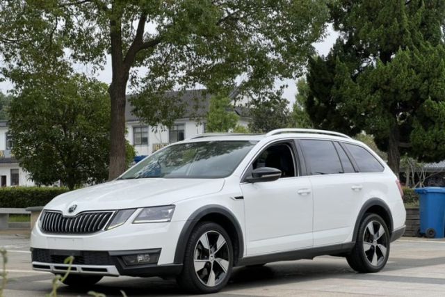Used Skoda Octavia 2018 Station Wagon TSI280 DSG Flagship Edition