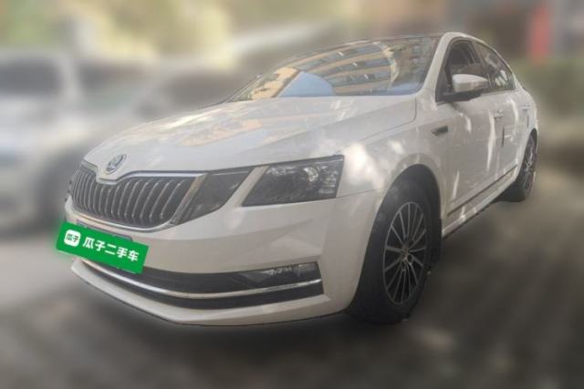 Used Skoda Octavia 2018 1.6L Automatic Luxury Edition