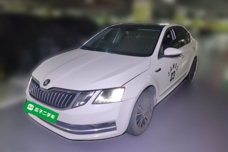 Skoda Octavia 2018 TSI230 DSG Luxury Edition usata Guazi used car, China used car export, Used car for sale, Used cars, Cheapest cars for sale