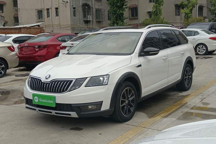Used Skoda Octavia 2018 Station Wagon TSI230 DSG Luxury Edition Guazi used car, China used car export, Used car for sale, Used  cars, Cheapest cars for sale