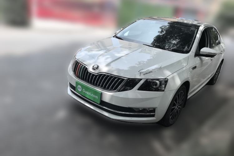 Used Skoda Octavia 2018 TSI230 DSG Luxury Edition Guazi used car, China used car export, Used car for sale, Used cars, Cheapest cars for sale