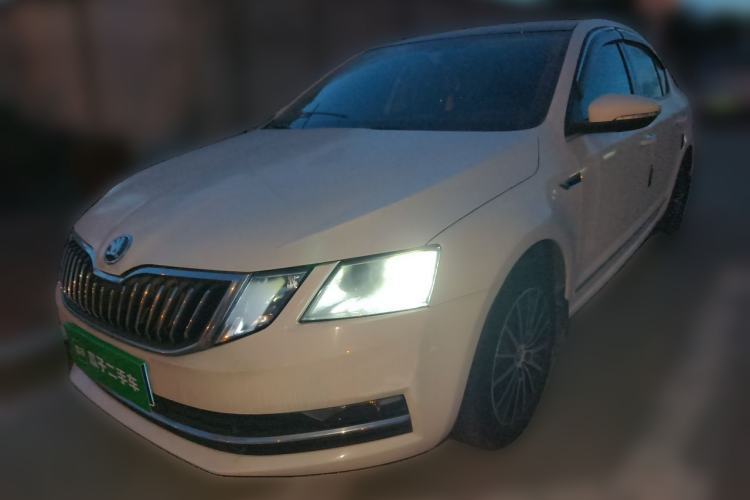 Used Skoda Octavia 2018 TSI230 DSG Luxury Edition Guazi used car, China used car export, Used car for sale, Used  cars, Cheapest cars for sale