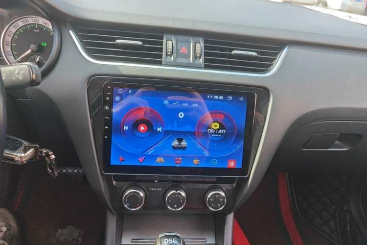 Used Skoda Octavia 2018 TSI230 DSG Luxury Edition Audio And AC Panel