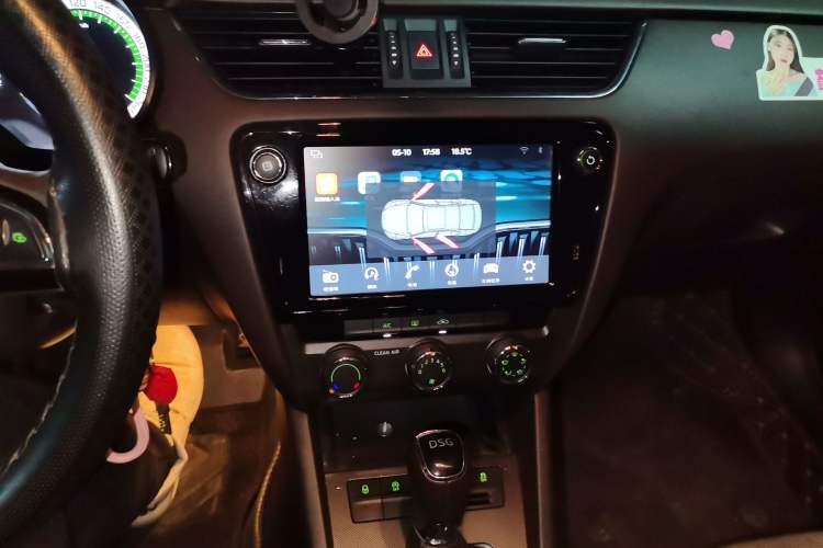 Used Skoda Octavia 2018 Station Wagon TSI280 DSG Flagship Edition Audio And AC Panel