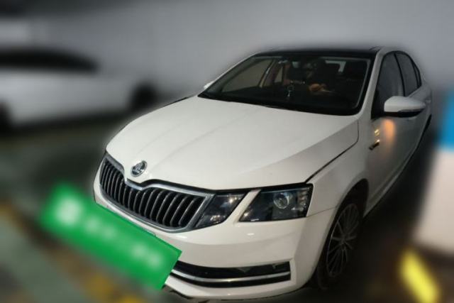 Używany Skoda Octavia 2018 TSI230 DSG Luxury Edition