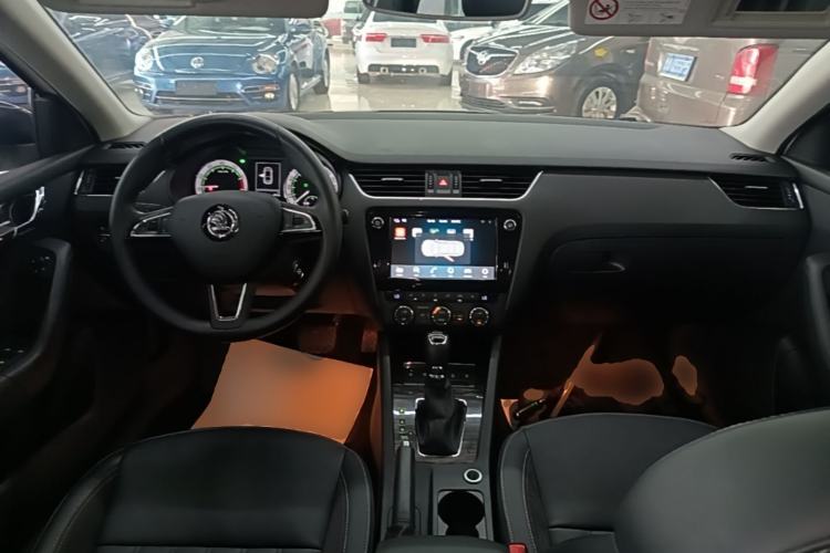 Used Skoda Octavia 2018 TSI280 DSG Flagship Edition Center Console