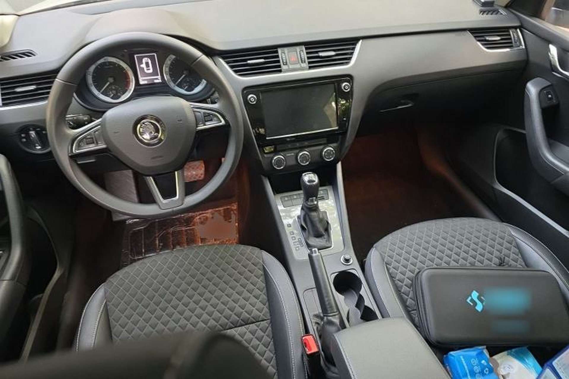 Used Skoda Octavia 2018 Station Wagon TSI230 DSG Luxury Edition Center Console