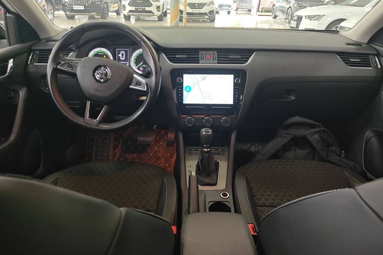 Used Skoda Octavia 2018 Station Wagon TSI280 DSG Luxury Edition Center Console