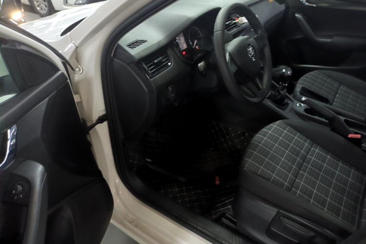 Used Skoda Octavia 2018 1.6L Manual Standard Edition Driver Seat