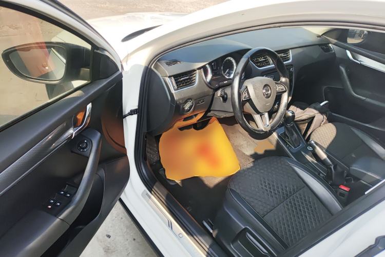 Used Skoda Octavia 2018 Station Wagon TSI230 DSG Luxury Edition Driver Seat
