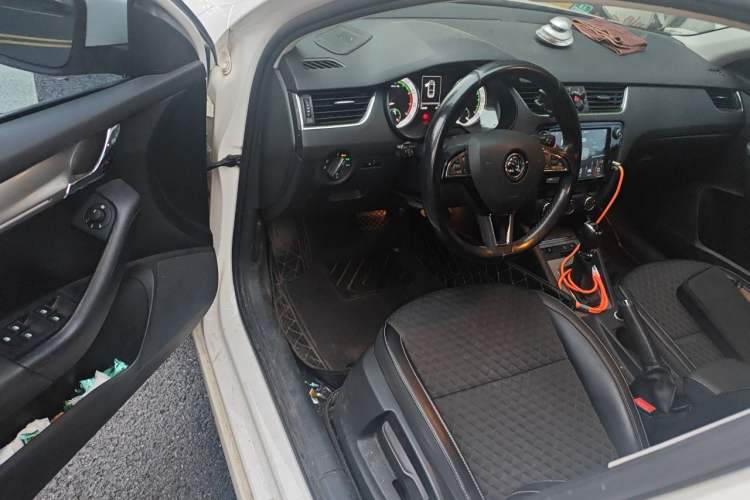 Used Skoda Octavia 2018 TSI230 DSG Luxury Edition Driver Seat