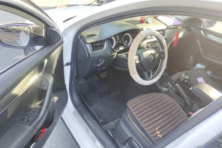 Used Skoda Octavia 2018 Station Wagon TSI280 DSG Luxury Edition Driver Seat