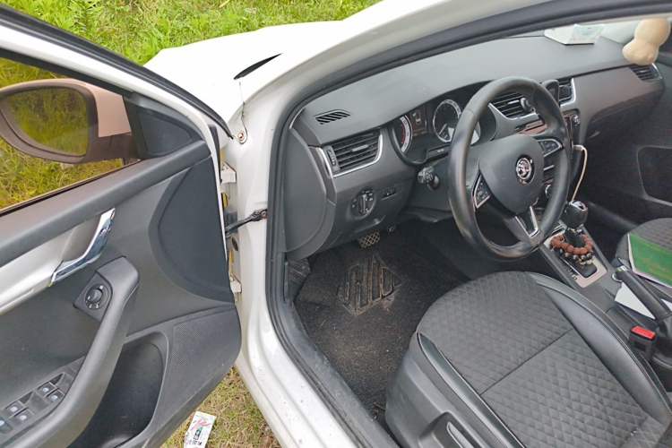 Used Skoda Octavia 2018 TSI230 DSG Luxury Edition Driver Seat