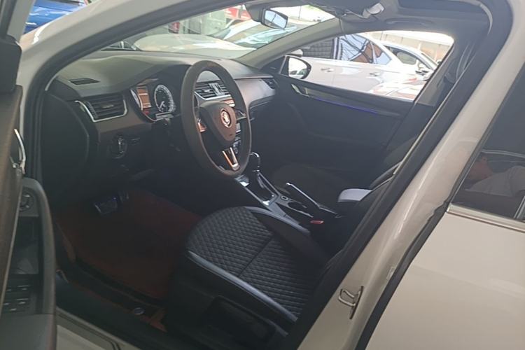 Used Skoda Octavia 2018 Station Wagon TSI230 DSG Luxury Edition Driver Seat
