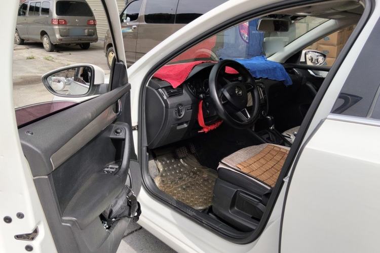 Used Skoda Octavia 2018 TSI230 DSG Comfort Edition Driver Seat
