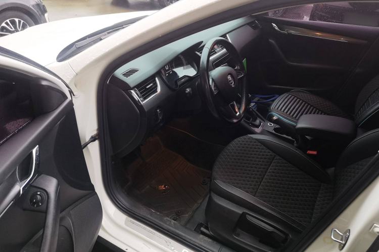 Used Skoda Octavia 2018 Station Wagon TSI280 DSG Luxury Edition Driver Seat