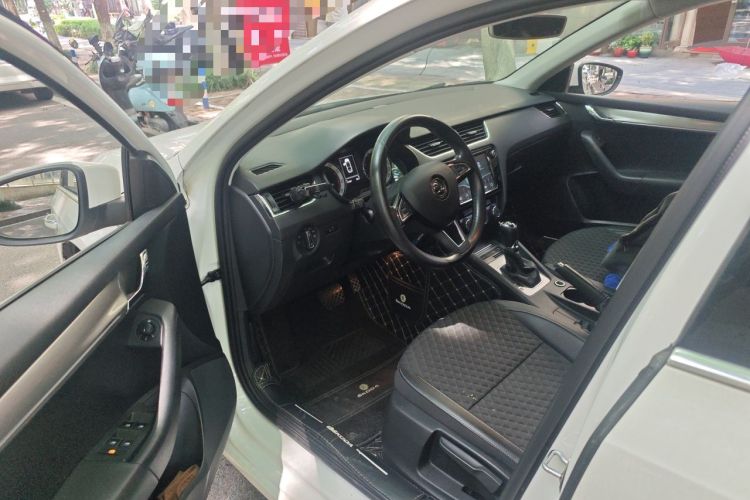 Used Skoda Octavia 2018 TSI230 DSG Comfort Edition Driver Seat