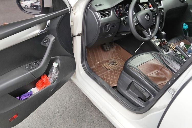 Used Skoda Octavia 2018 TSI230 DSG Comfort Edition Driver Seat