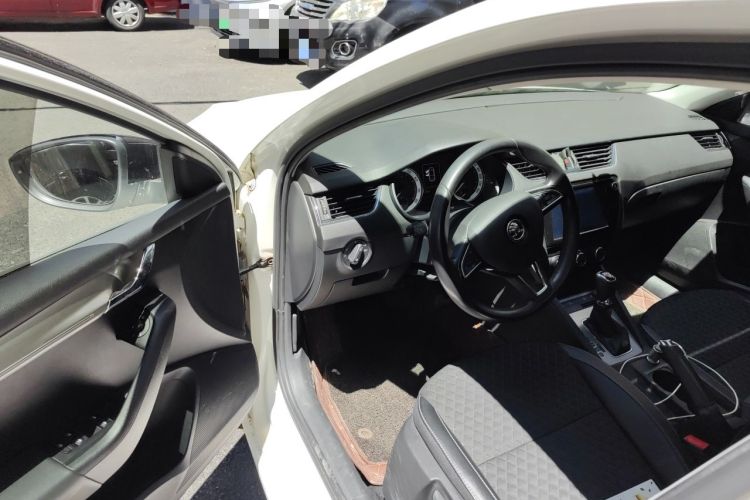 Used Skoda Octavia 2018 TSI280 DSG Luxury Edition Driver Seat