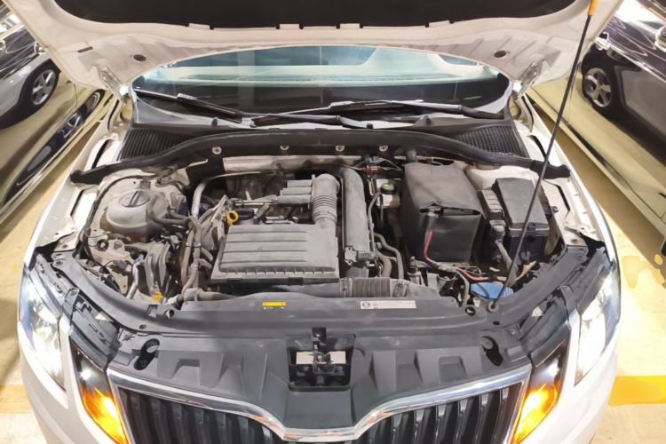Used Skoda Octavia 2018 Station Wagon TSI230 DSG Comfort Edition Engine Bay