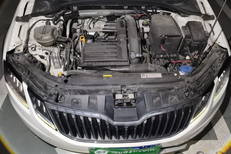 Used Skoda Octavia 2018 Station Wagon TSI280 DSG Luxury Edition Engine Bay